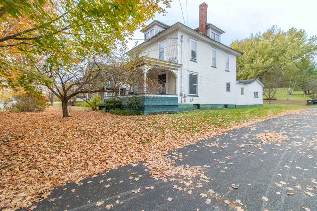 $169,900 | 62 Highland Avenue, Troy, VT 05859