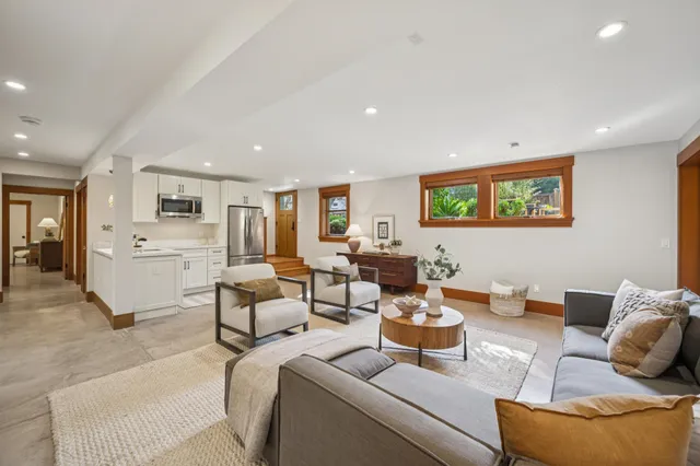 $2,289,000 | 3833 Lakeshore Avenue, Oakland, CA 94610