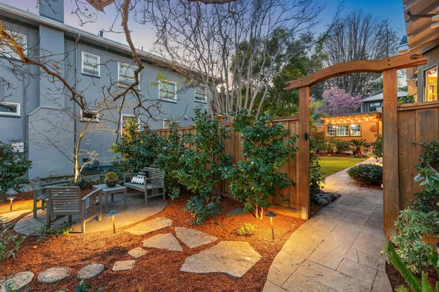 $2,289,000 | 3833 Lakeshore Avenue, Oakland, CA 94610