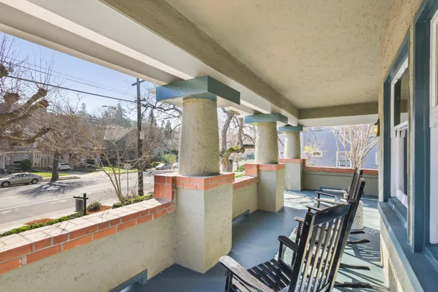$2,289,000 | 3833 Lakeshore Avenue, Oakland, CA 94610