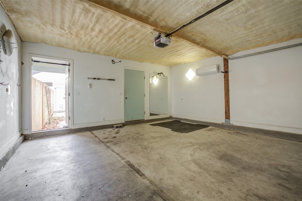 4109 East 12th Street, Unit 2 Austin, TX 78721 - Photo 37 of 39 a view of a livingroom with a stove