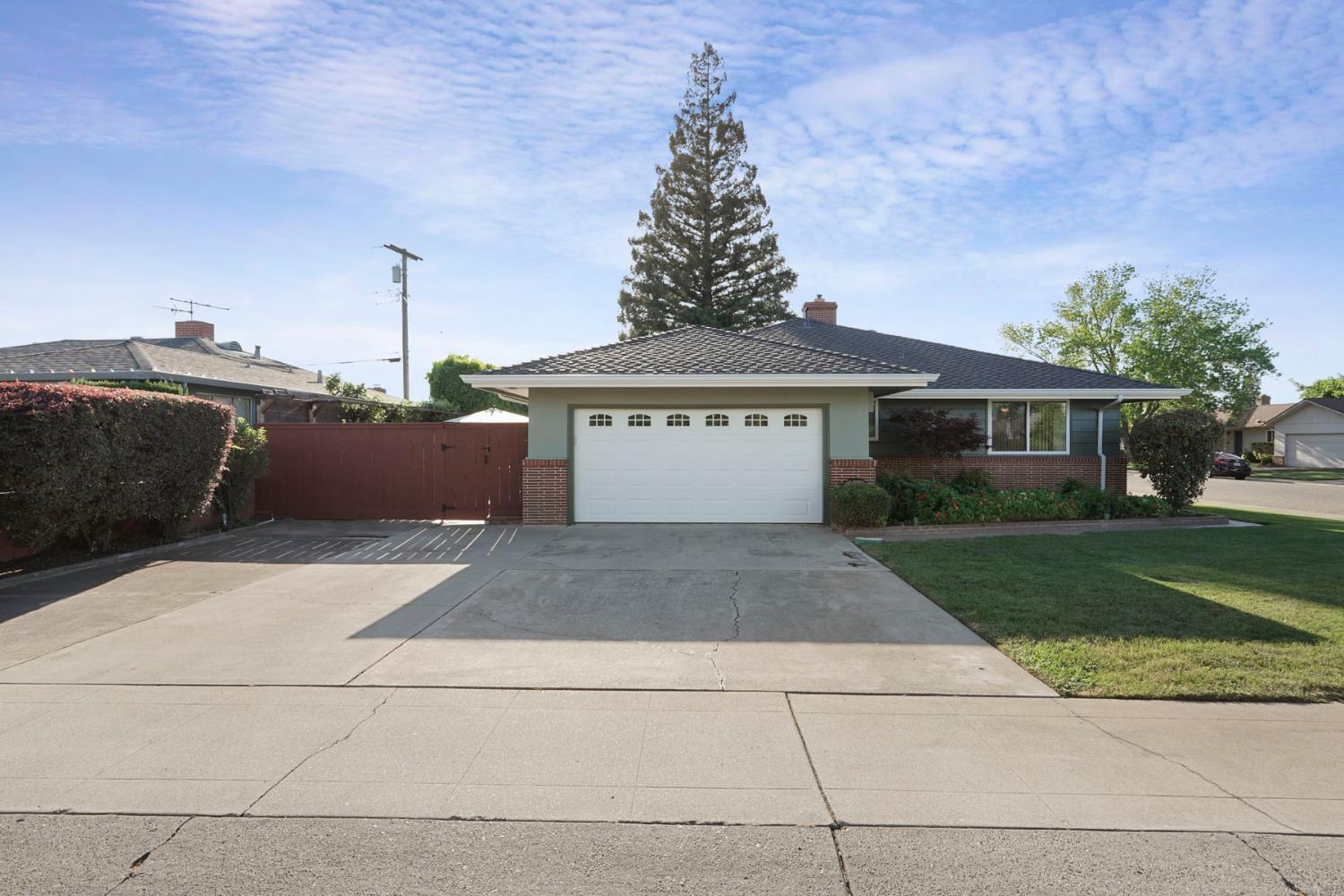 610 West Tokay Street Lodi, CA 95240 - Photo 6 of 40