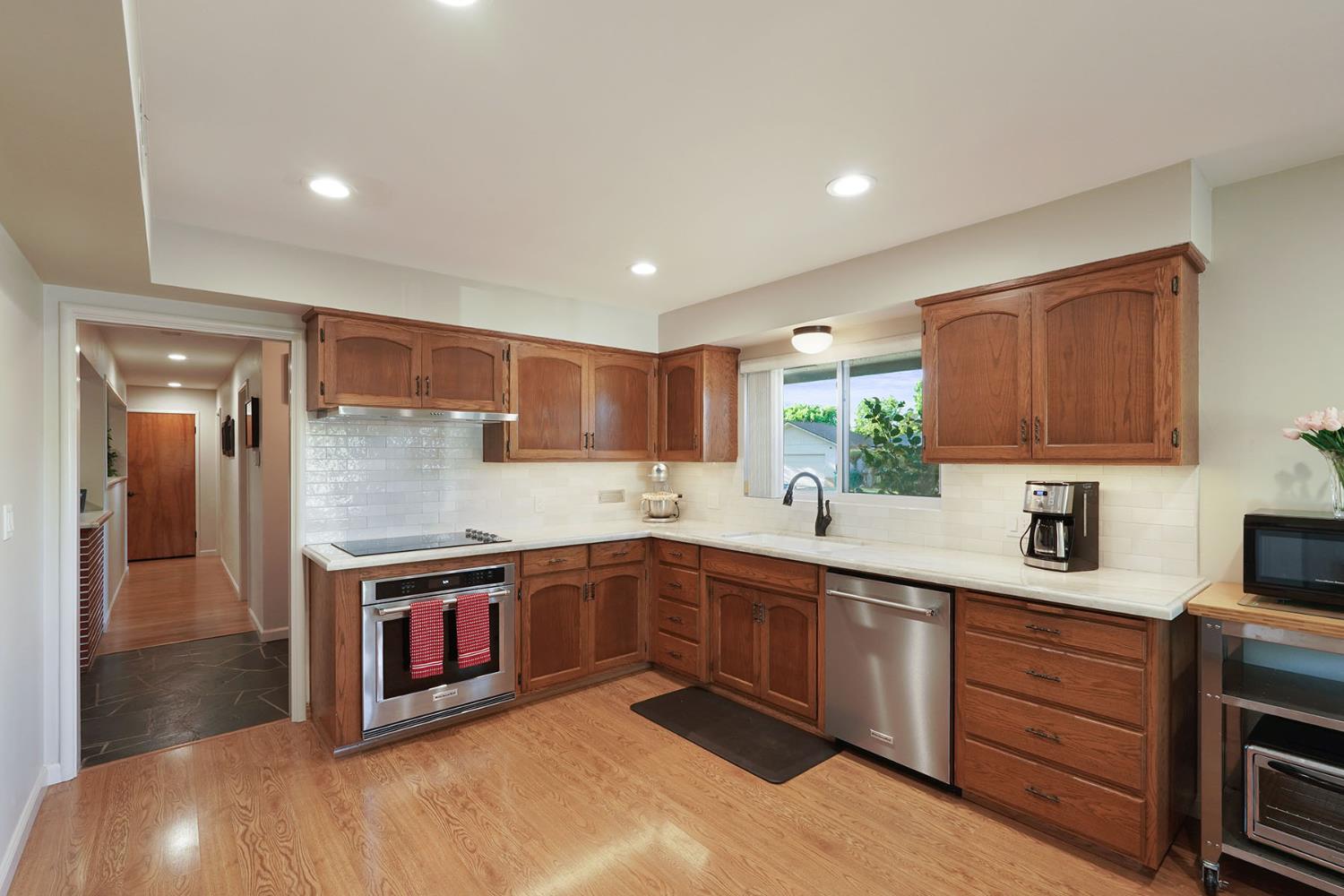 610 West Tokay Street Lodi, CA 95240 - Photo 6 of 39