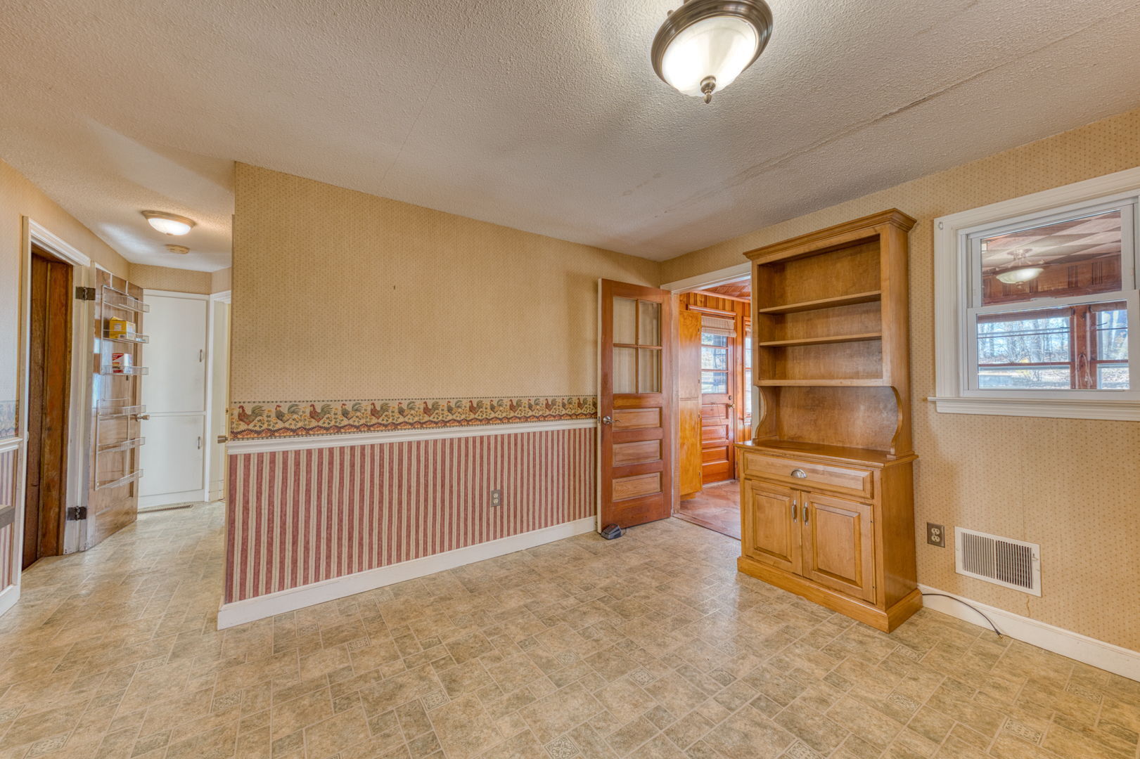 578 Old Turnpike Road Southington, CT 06479 - Photo 24 of 35