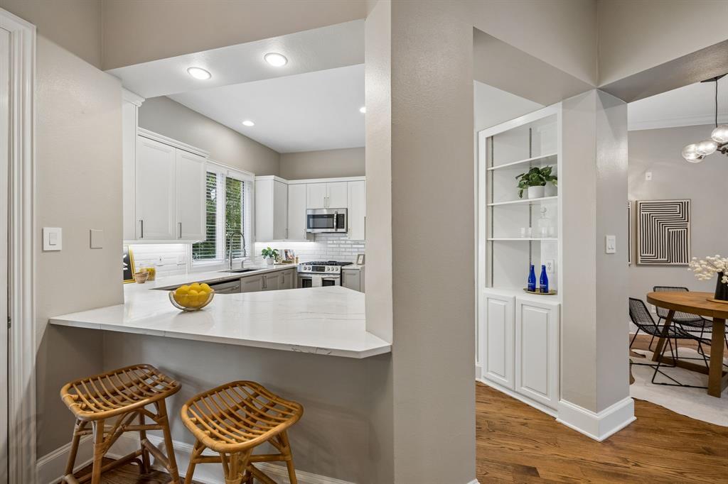 2323 Allen Street Dallas, TX 75204 - Photo 7 of 25