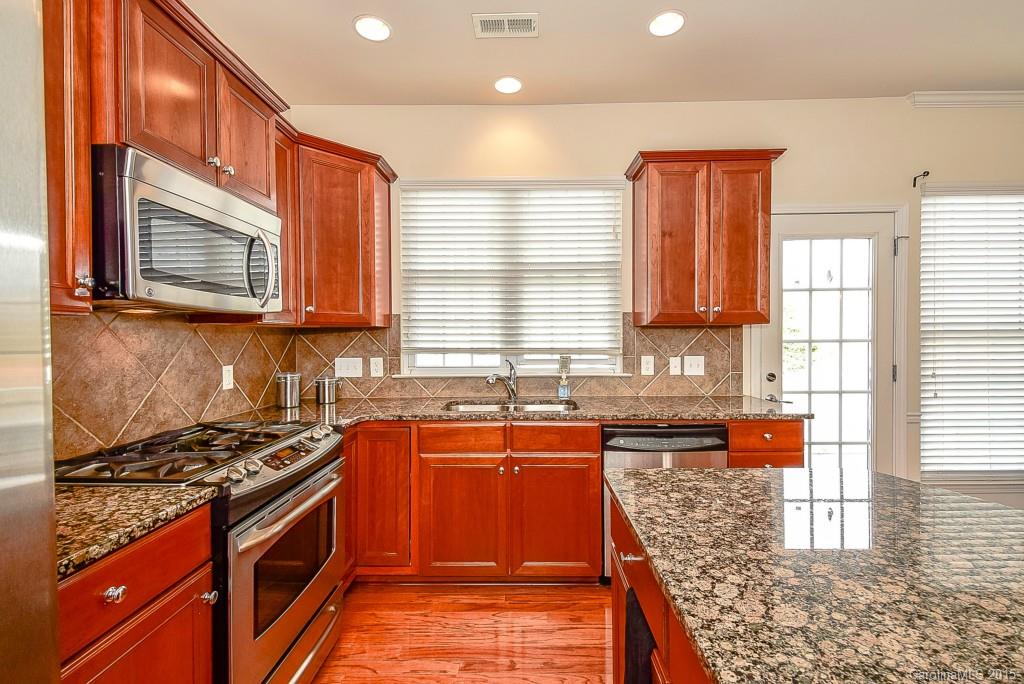 927 Lyndley Drive, Unit 77 Fort Mill, SC 29708 - Photo 7 of 16