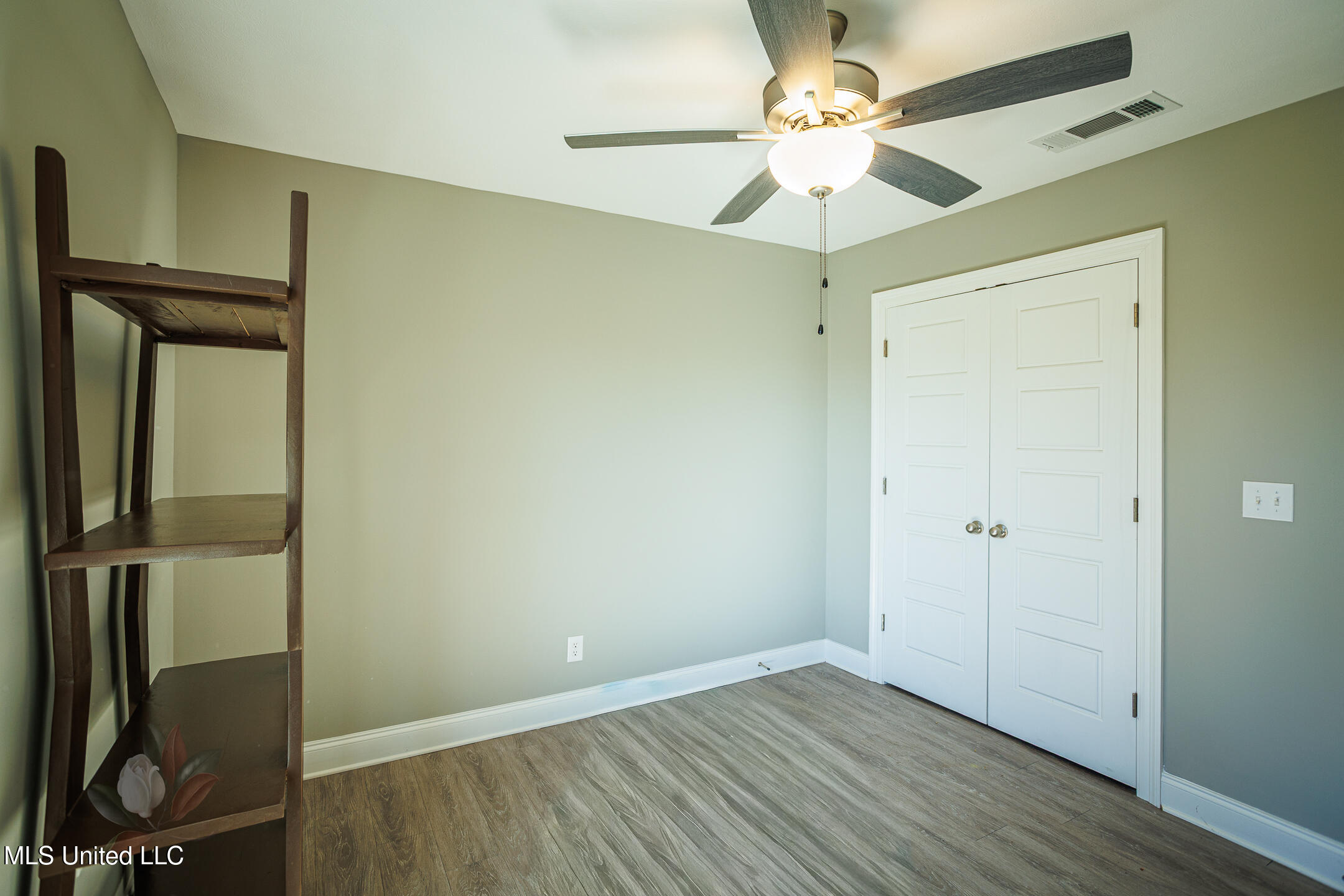 862 Long Leaf Circle Brandon, MS 39042 - Photo 27 of 30 862 Long Leaf Cir-25