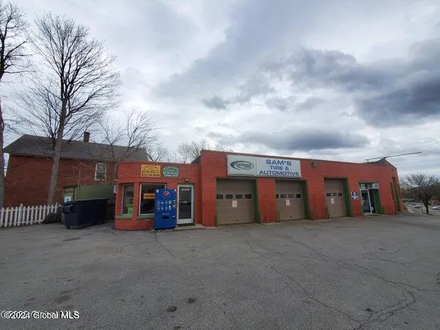 $1,150,000 | 105 Congress Street, Saratoga Springs, NY 12866