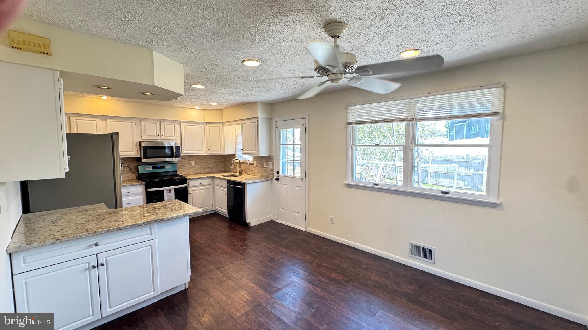 7835 Perry Road Nottingham, MD 21236 - Photo 13 of 48