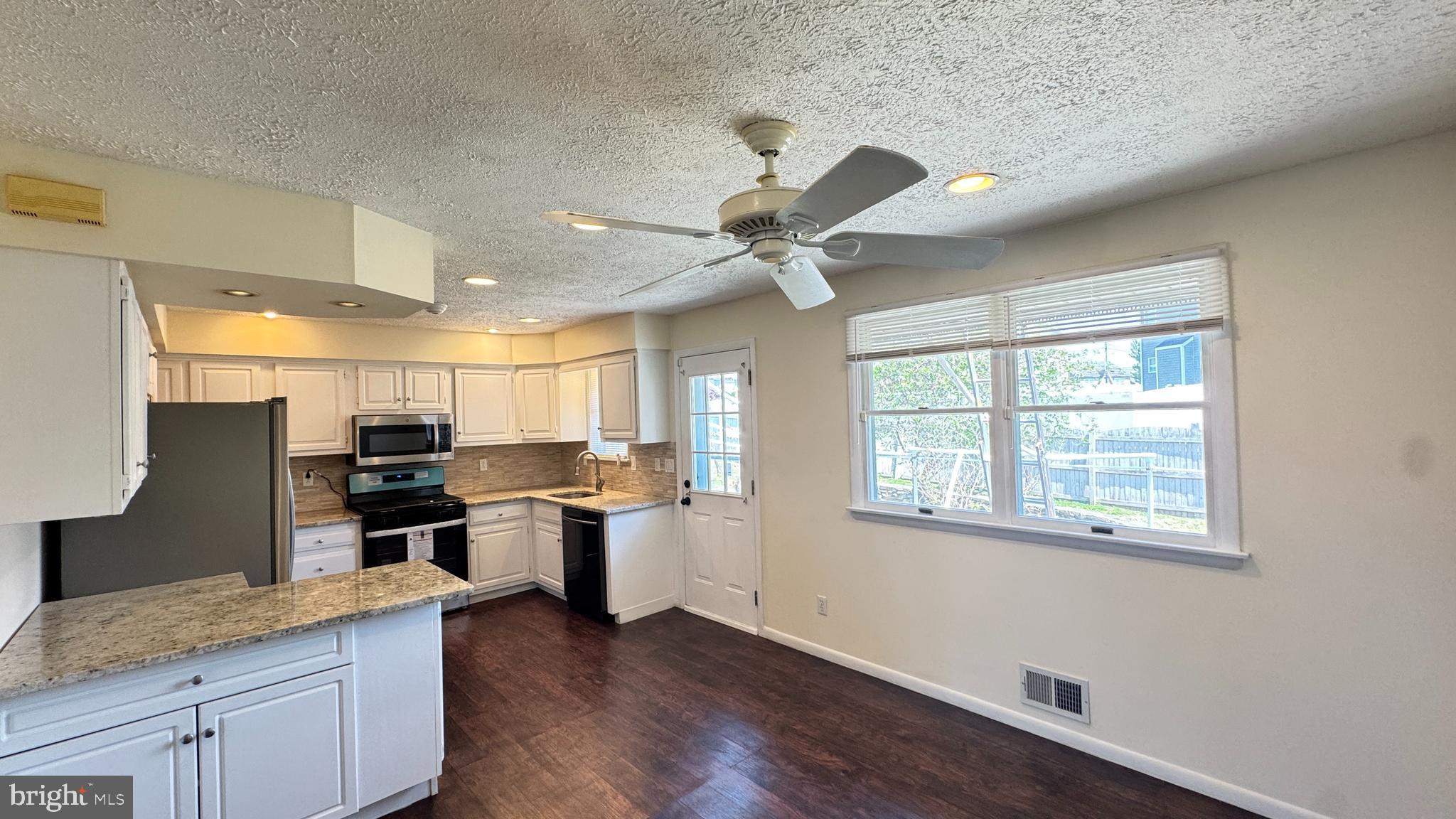 7835 Perry Road Nottingham, MD 21236 - Photo 10 of 48