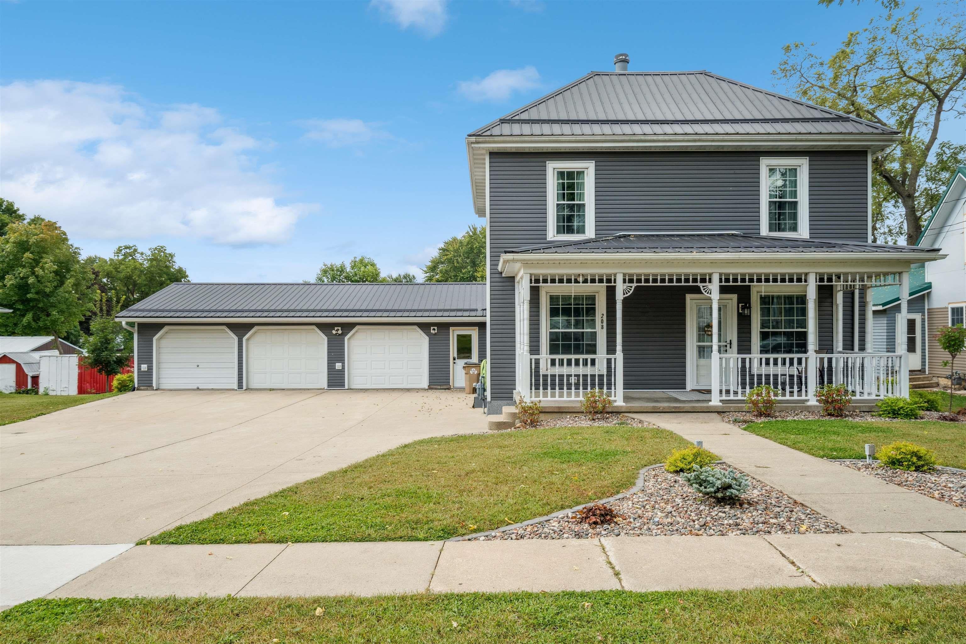 208 West Spring Street Strawberry Point, IA 52076 - Photo 1 of 40 Gallery Image 1