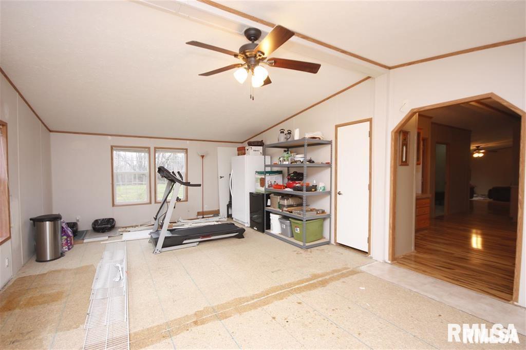 26365 North Orion School Road Canton, IL 61520 - Photo 22 of 29 Gallery Image 22