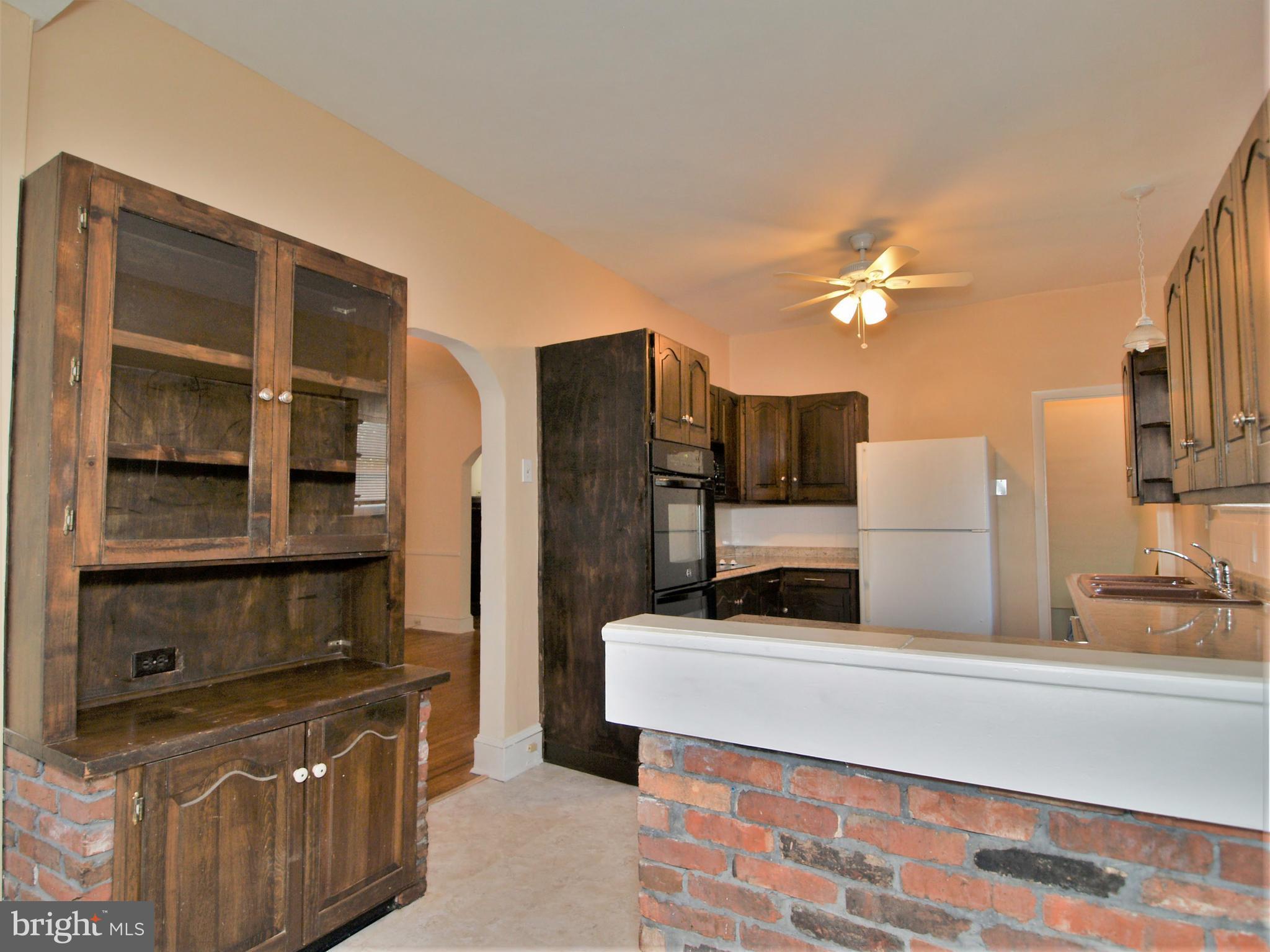 512 Westgate Road Baltimore, MD 21229 - Photo 17 of 23 Kitchen