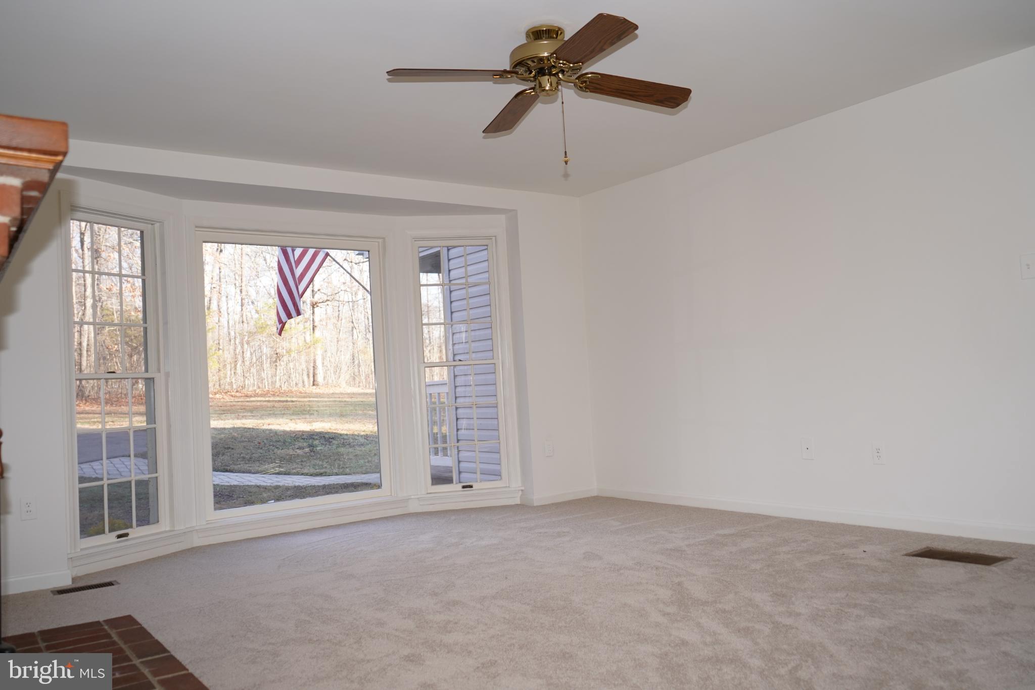 7323 O'Keefe Road Bealeton, VA 22712 - Photo 11 of 48 Large adjoining room that connects house to garage