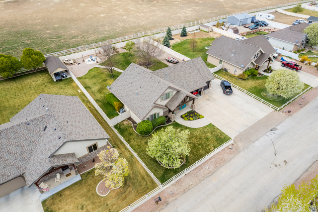 281 Kentucky Way Vernal, UT 84078 - Photo 4 of 42