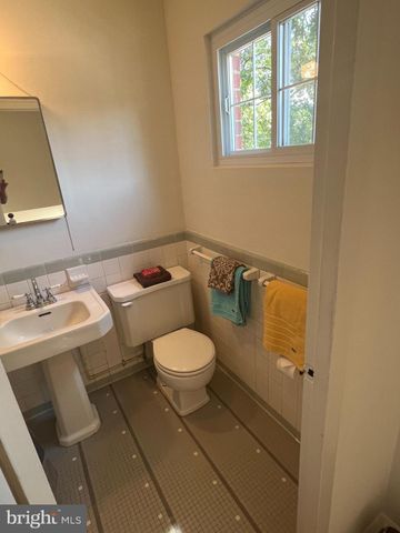 $360,000 | 1633 Ripon Place, Alexandria, VA 22302