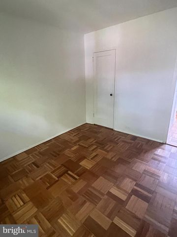 $360,000 | 1633 Ripon Place, Alexandria, VA 22302