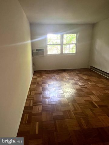 $360,000 | 1633 Ripon Place, Alexandria, VA 22302