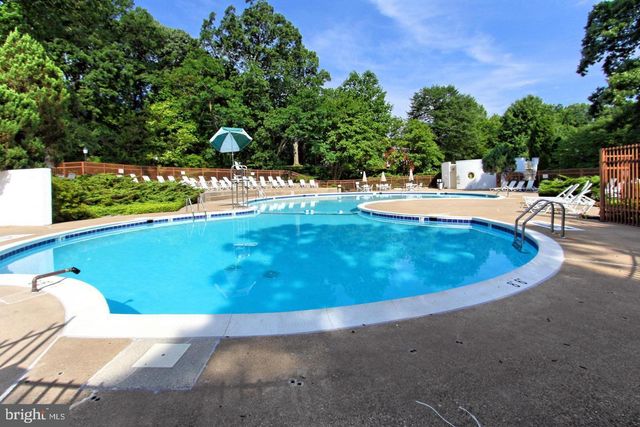 $360,000 | 1633 Ripon Place, Alexandria, VA 22302