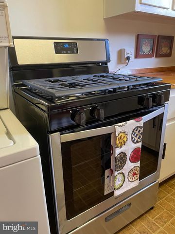 $360,000 | 1633 Ripon Place, Alexandria, VA 22302