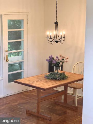 $360,000 | 1633 Ripon Place, Alexandria, VA 22302