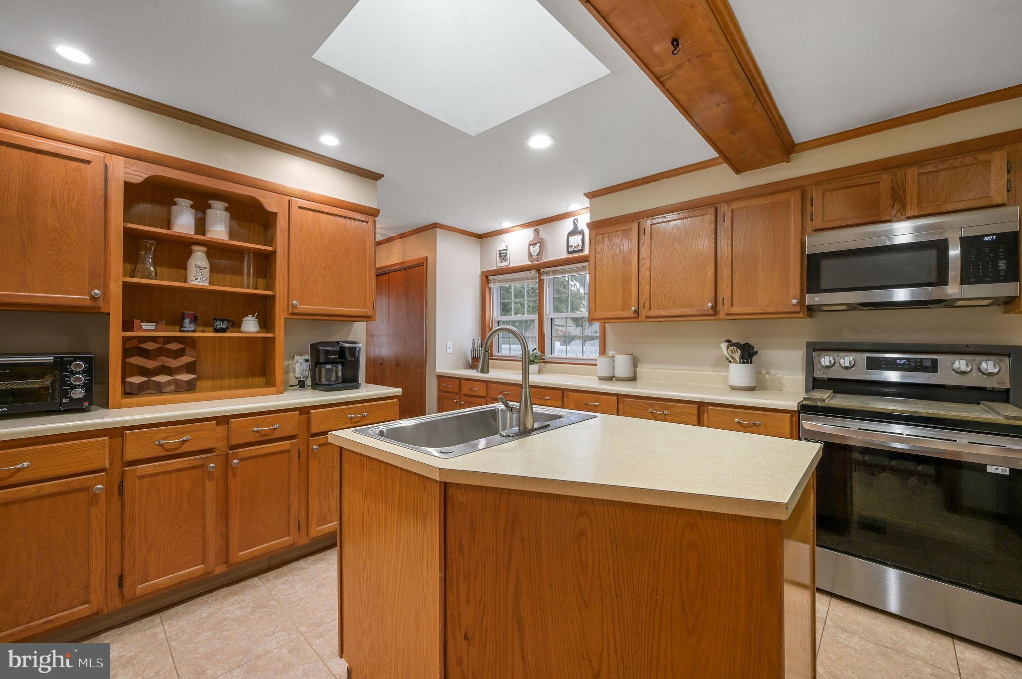 1023 South State Street Dover, DE 19901 - Photo 14 of 27 Kitchen with Skylight