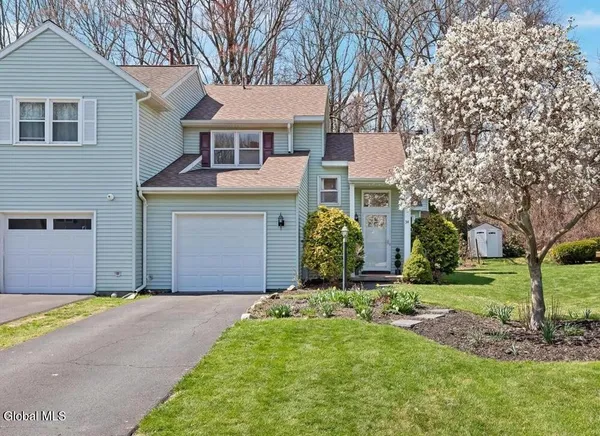 $310,000 | 34 Anchor Drive, Halfmoon, NY 12188