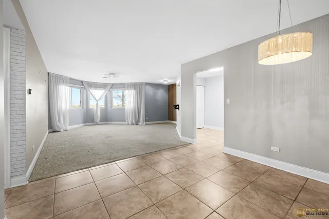 $190,000 | 1275 East Baldwin Lane, Unit 601, Palatine, IL 60074