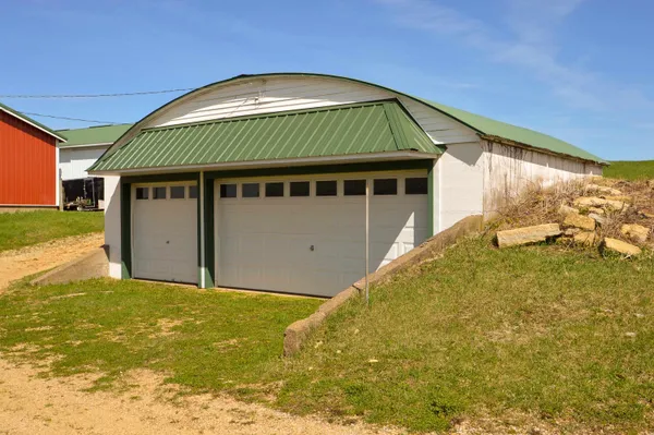 $1,800 | 3884 Breezy Hill Road, Fennimore, WI 53809