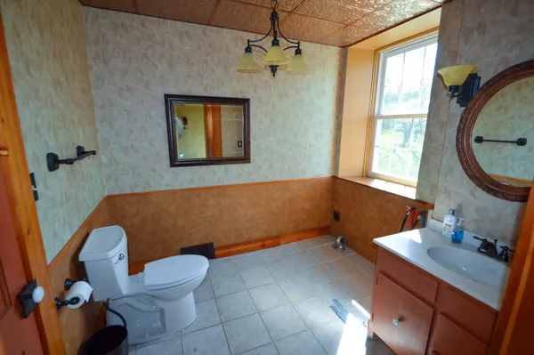 $1,800 | 3884 Breezy Hill Road, Fennimore, WI 53809