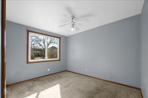 $375,000 | 105 East Red Oak Street, Bensenville, IL 60106