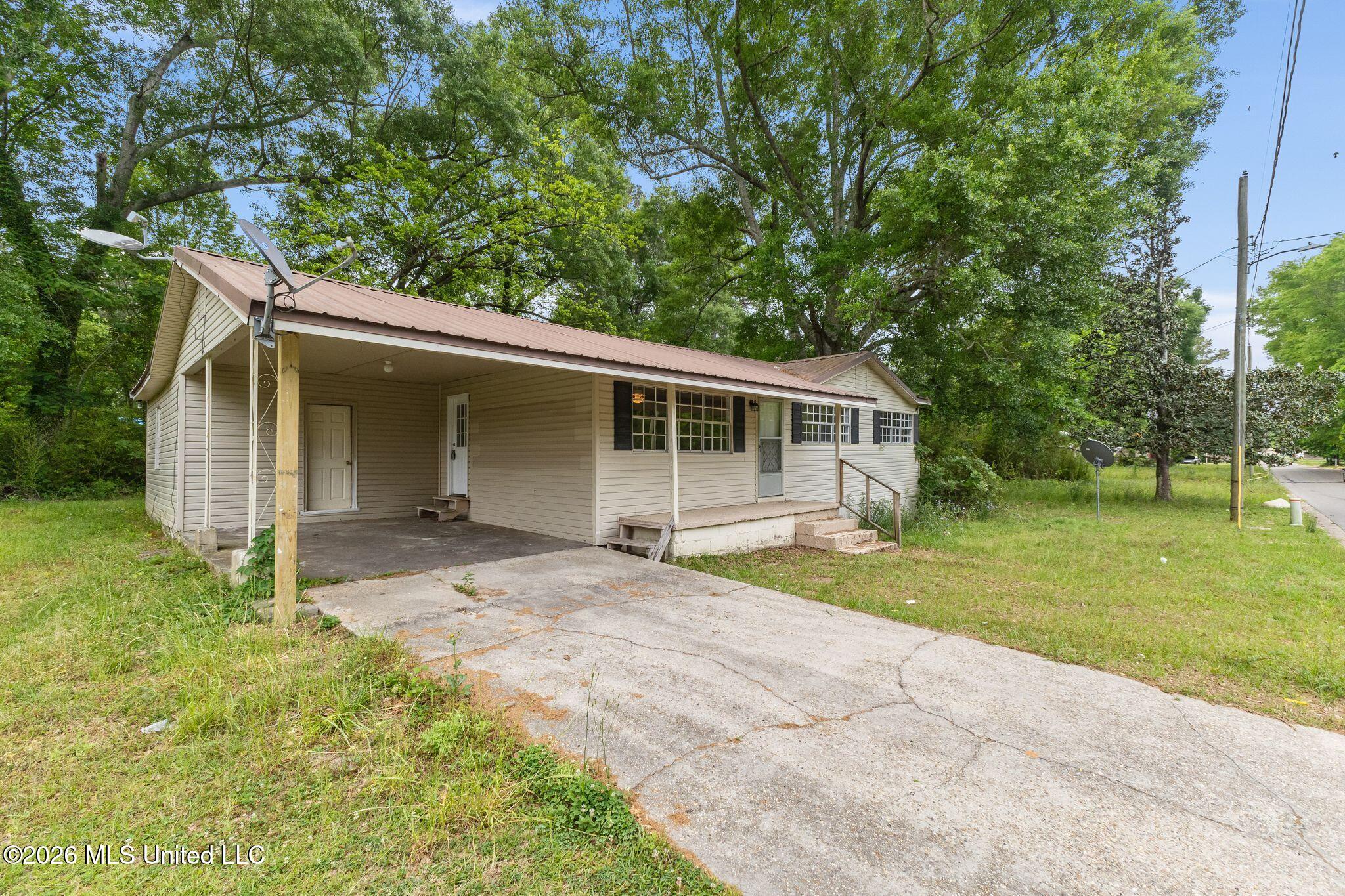 1430 Hendricks Street Columbia, MS 39429 - Photo 2 of 30 1430_Hendricks_Street-2