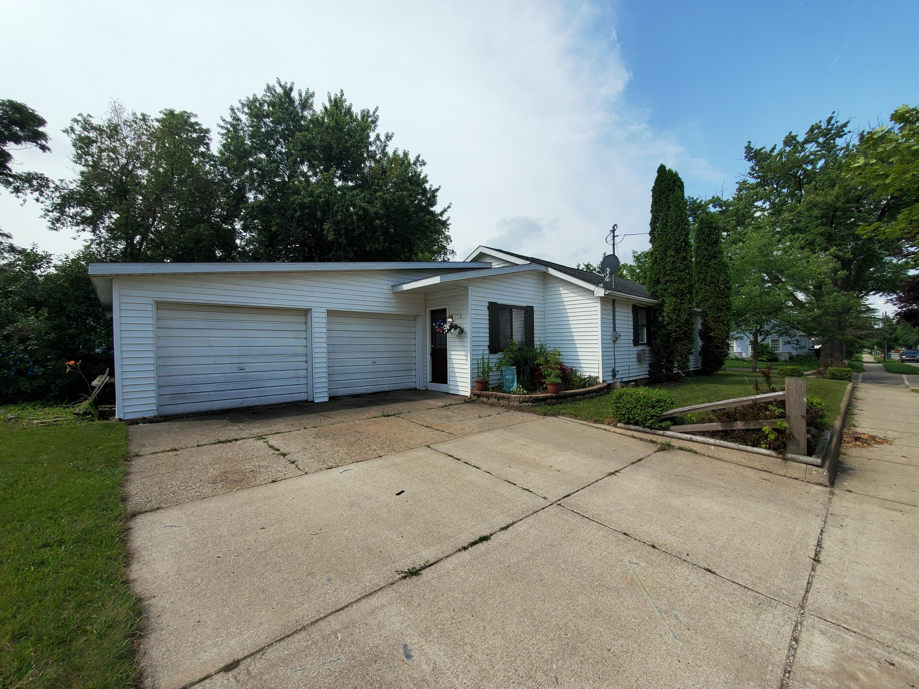 948 Ernst Street Cadillac, MI 49601 - Photo 17 of 22 20210716_112053