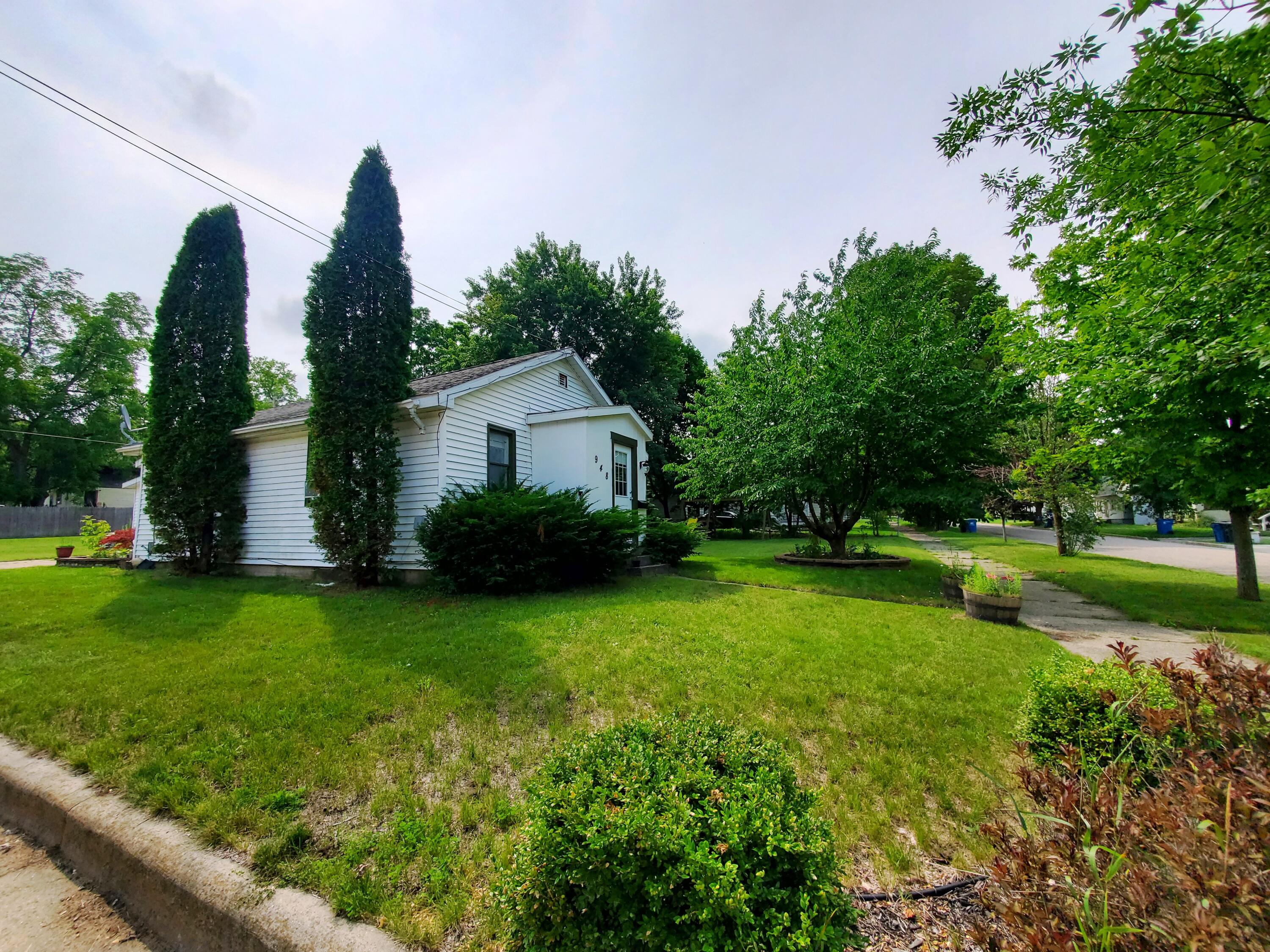 948 Ernst Street Cadillac, MI 49601 - Photo 18 of 22 20210716_112113