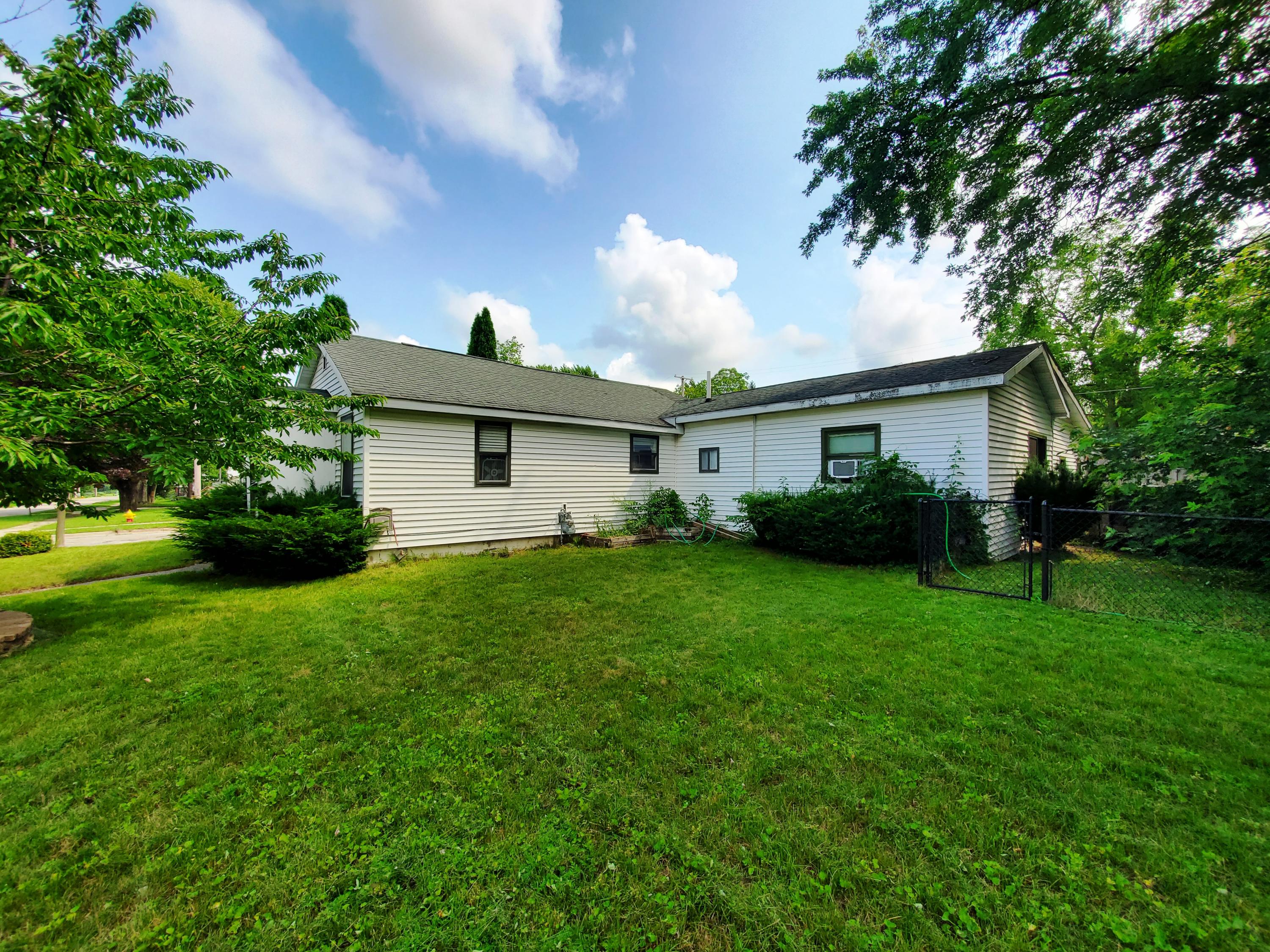 948 Ernst Street Cadillac, MI 49601 - Photo 19 of 22 20210716_112146