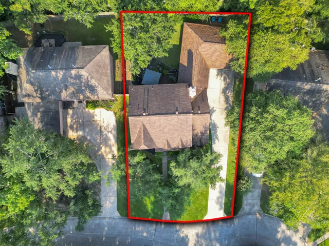 $550,000 | 103 Breezy Point Place, The Woodlands, TX 77381