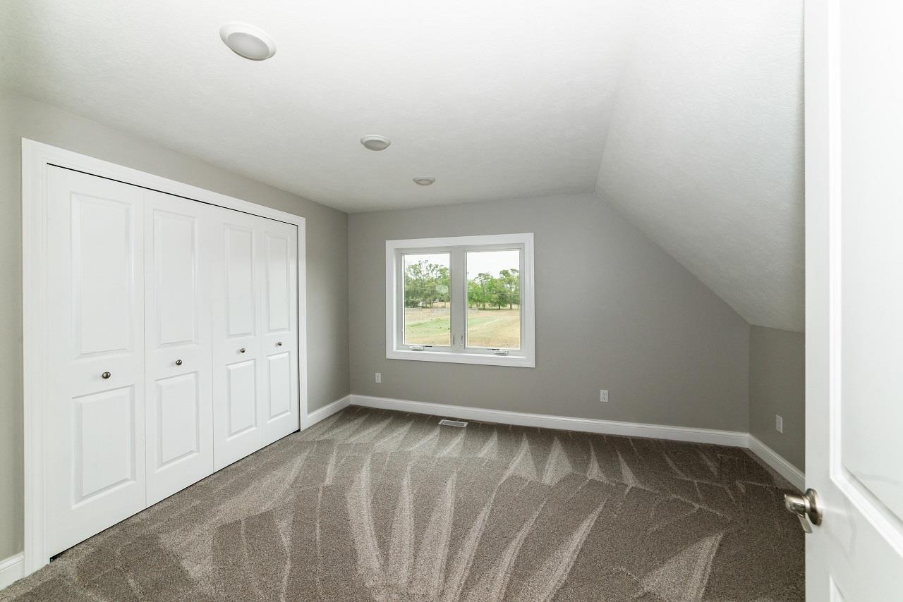 1285 Hoch Road Traverse City, MI 49696 - Photo 12 of 21 1851882-11.JPG