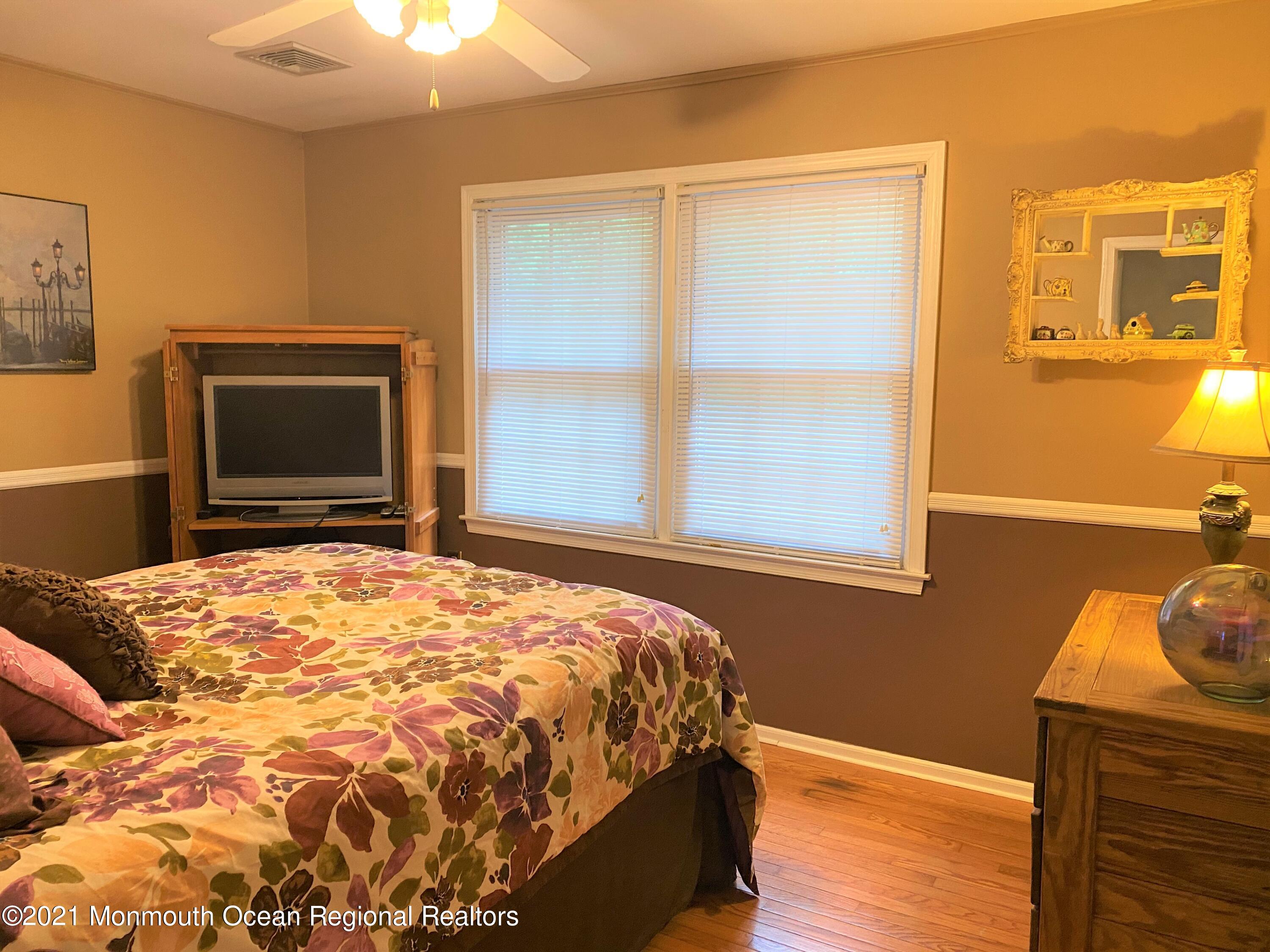 8 Rue Monet Jackson, NJ 08527 - Photo 28 of 39 Bedroom