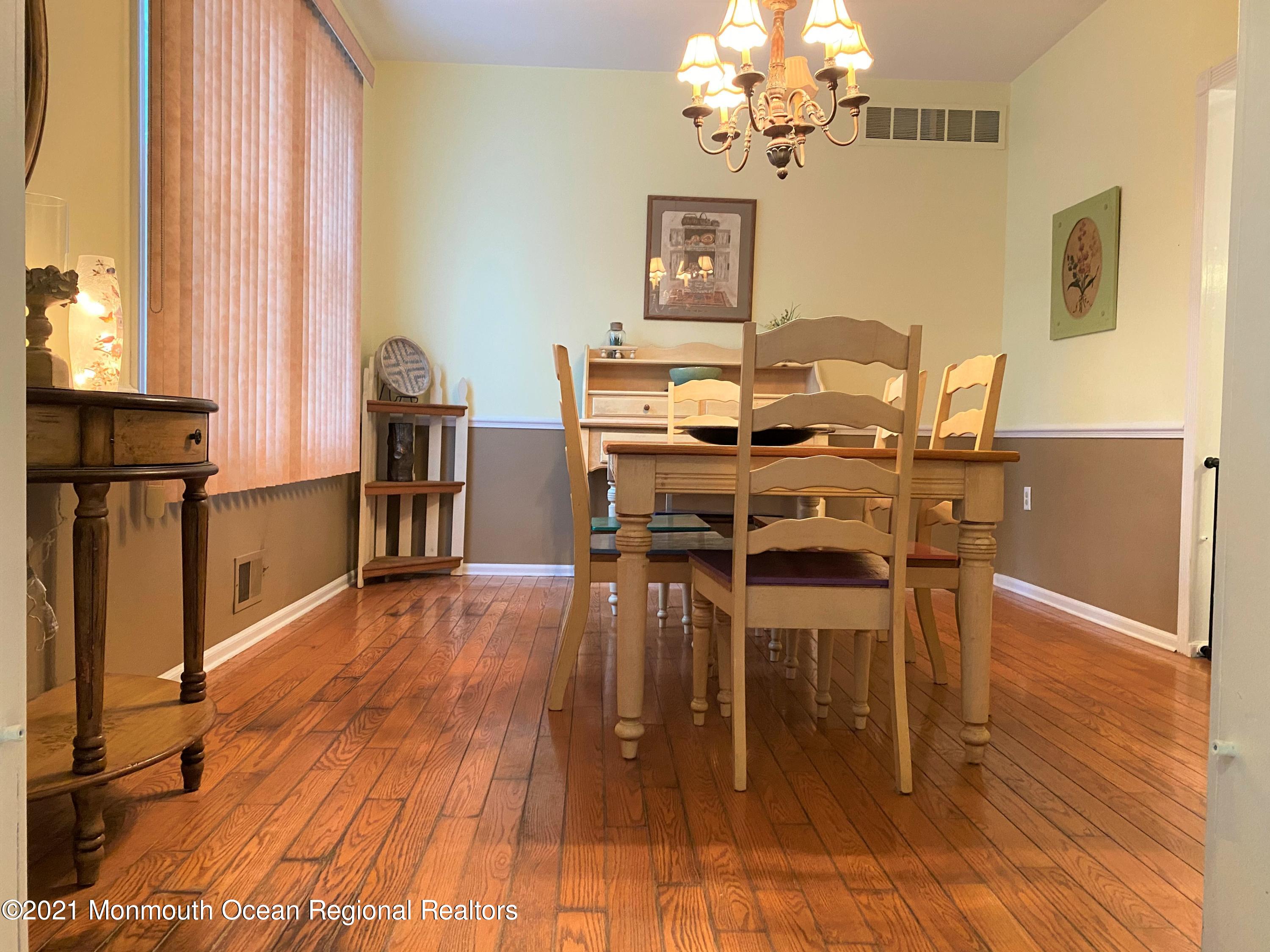 8 Rue Monet Jackson, NJ 08527 - Photo 8 of 39 Dining Room
