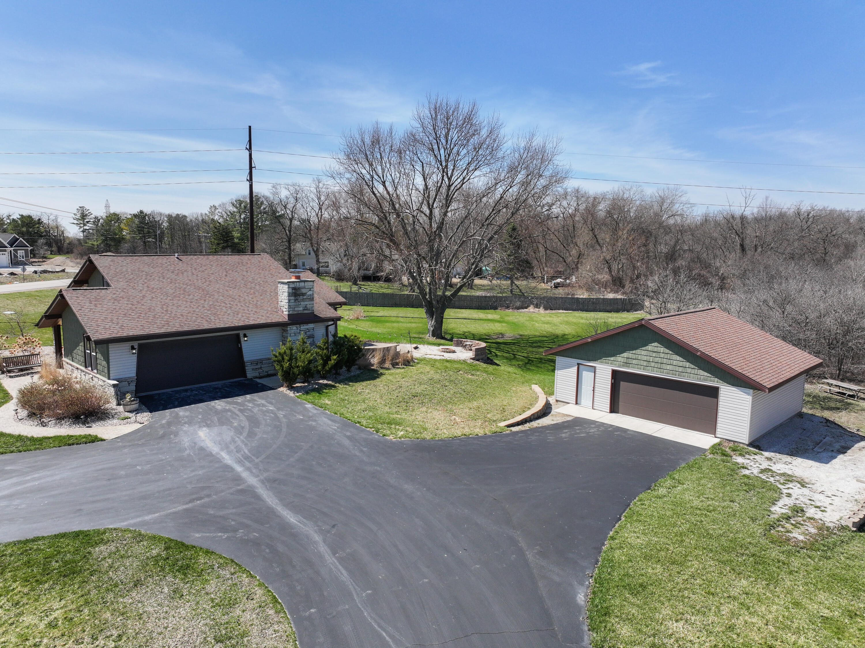 11606 West Ryan Road Franklin, WI 53132 - Photo 2 of 44 sealed driveway
