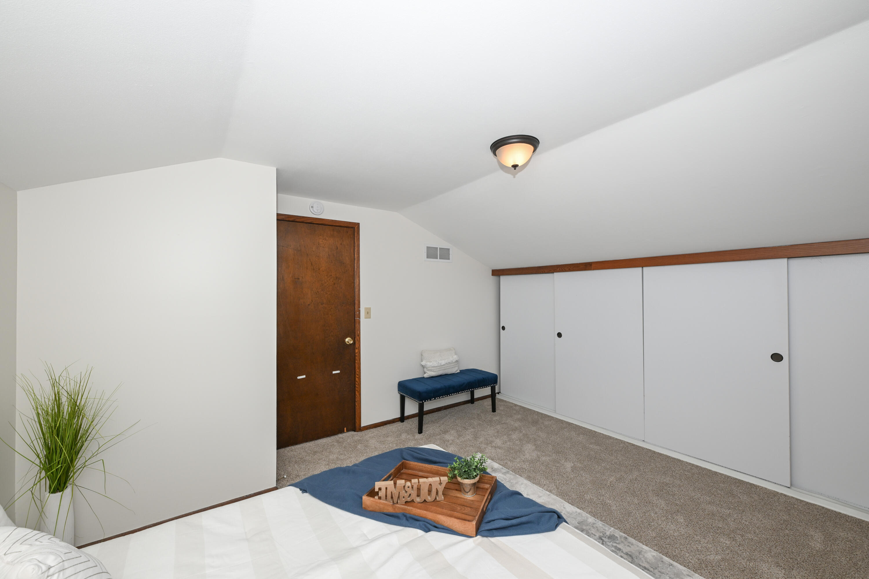 11606 West Ryan Road Franklin, WI 53132 - Photo 26 of 44 upper primary closet