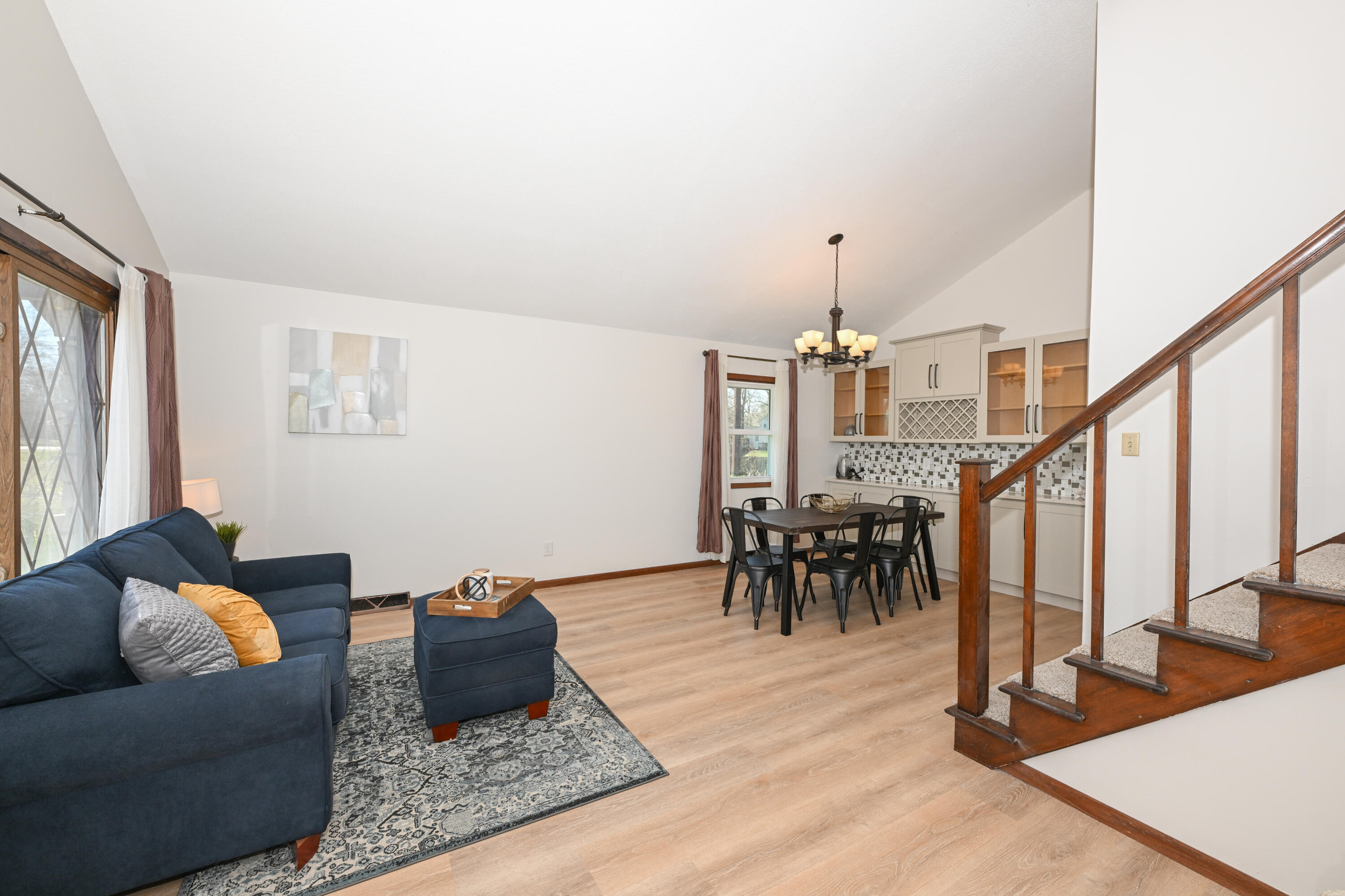 11606 West Ryan Road Franklin, WI 53132 - Photo 3 of 44 front entrance view