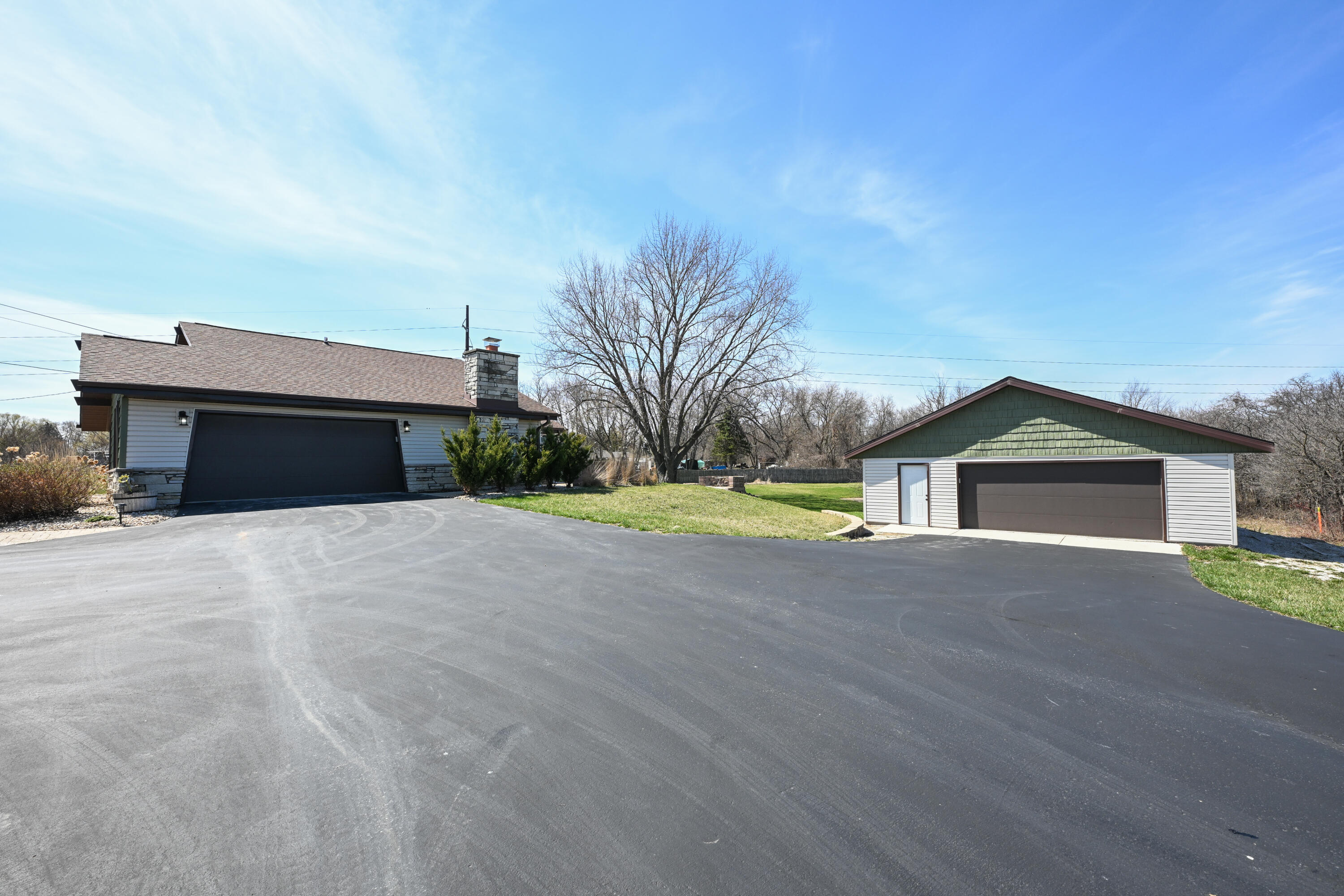 11606 West Ryan Road Franklin, WI 53132 - Photo 37 of 44 lots of parking space