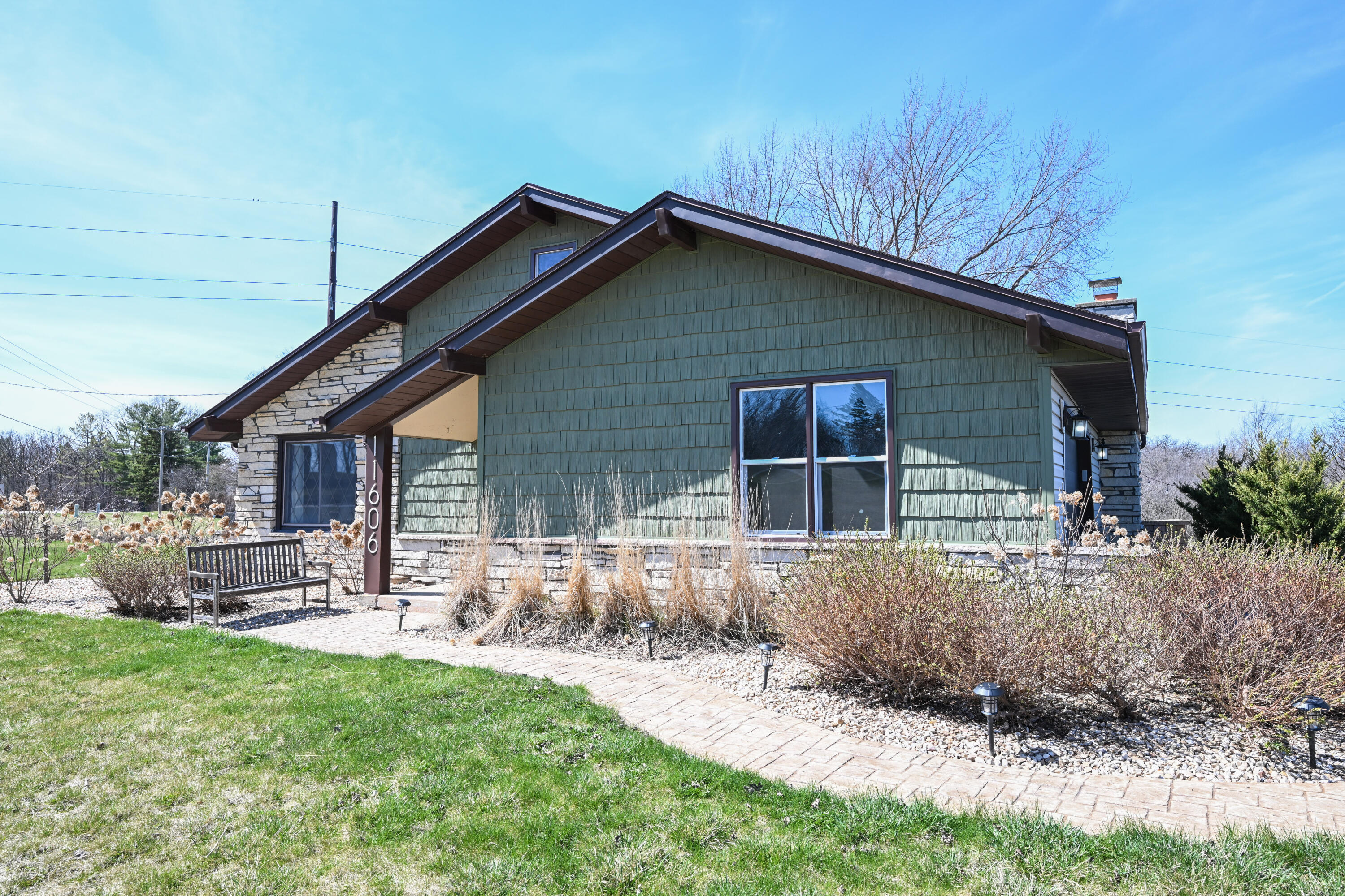 11606 West Ryan Road Franklin, WI 53132 - Photo 40 of 44 attractive style