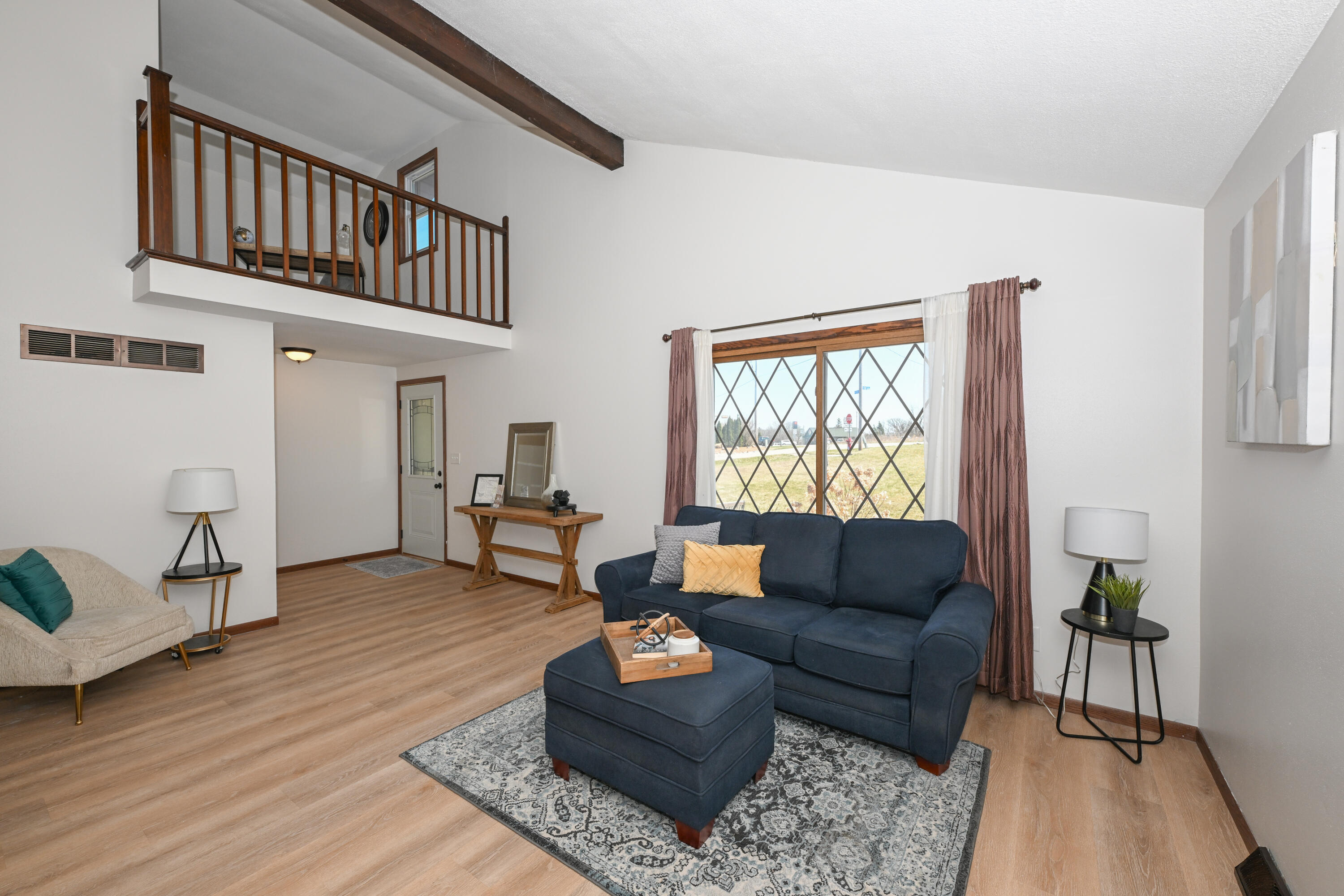 11606 West Ryan Road Franklin, WI 53132 - Photo 4 of 44 loft overlooking LR