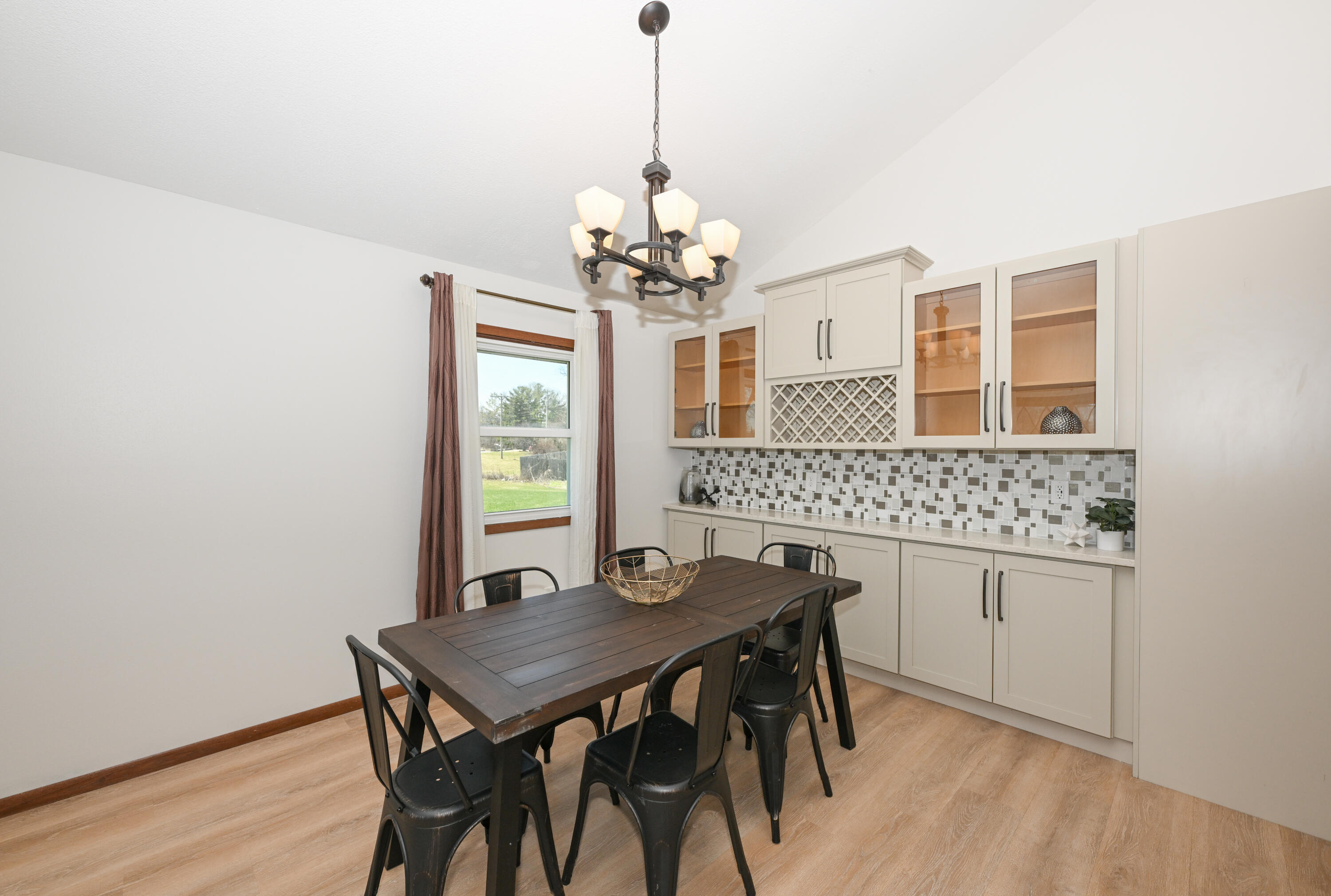 11606 West Ryan Road Franklin, WI 53132 - Photo 6 of 44 dinette w/ built ins