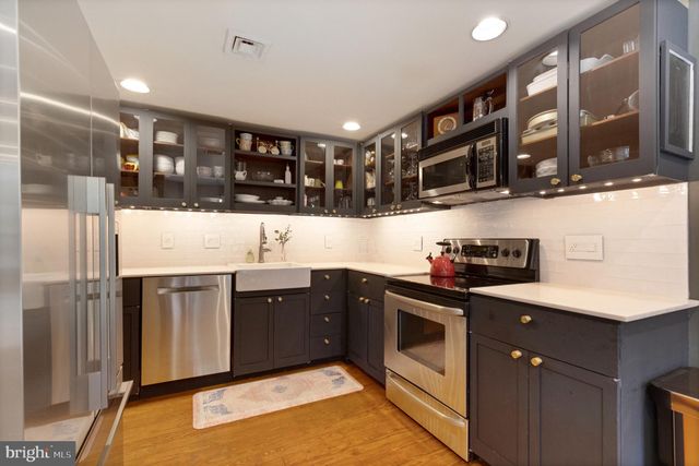 $621,800 | 302 Monroe Street, Philadelphia, PA 19147