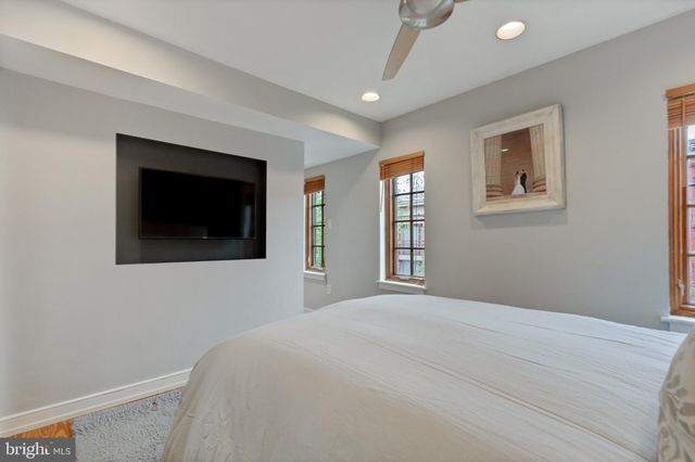 $621,800 | 302 Monroe Street, Philadelphia, PA 19147