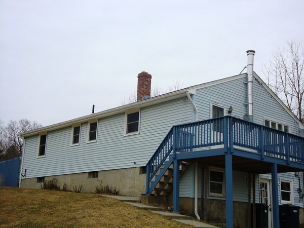 325 Torrey Road Southbridge, MA 01550 - Photo 22 of 25 a front view of a house