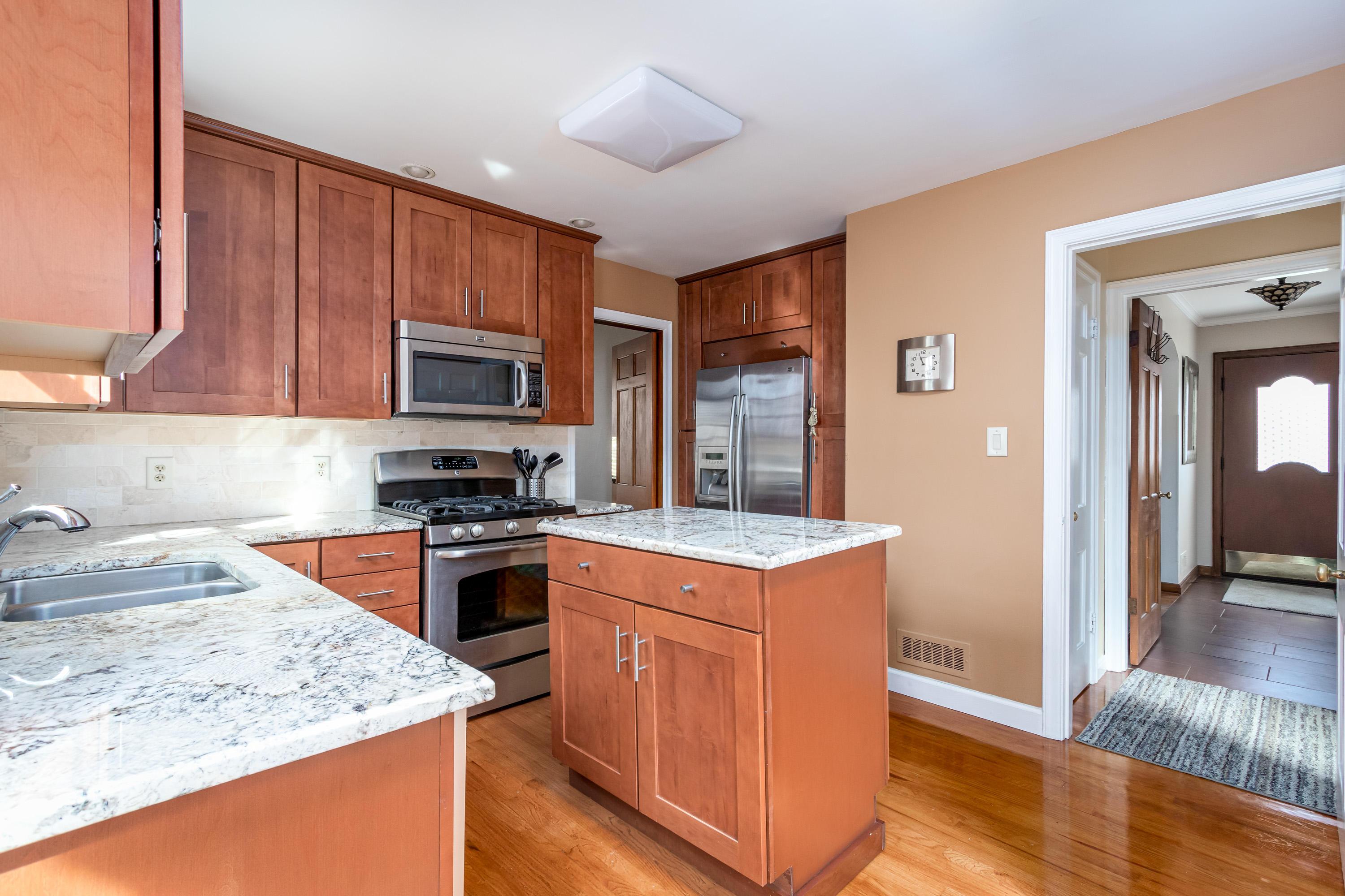 403 Arden Road Columbus, OH 43214 - Photo 12 of 24 Gallery Image 12